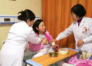 送锦旗给凡主任