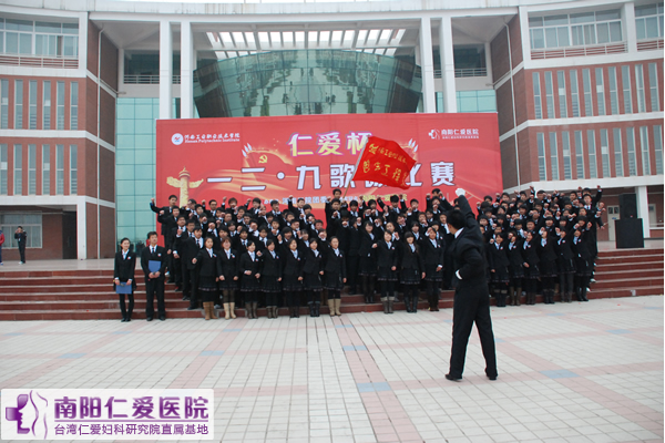 �����ױ���һ�����Ÿ�ӽ����Բ������